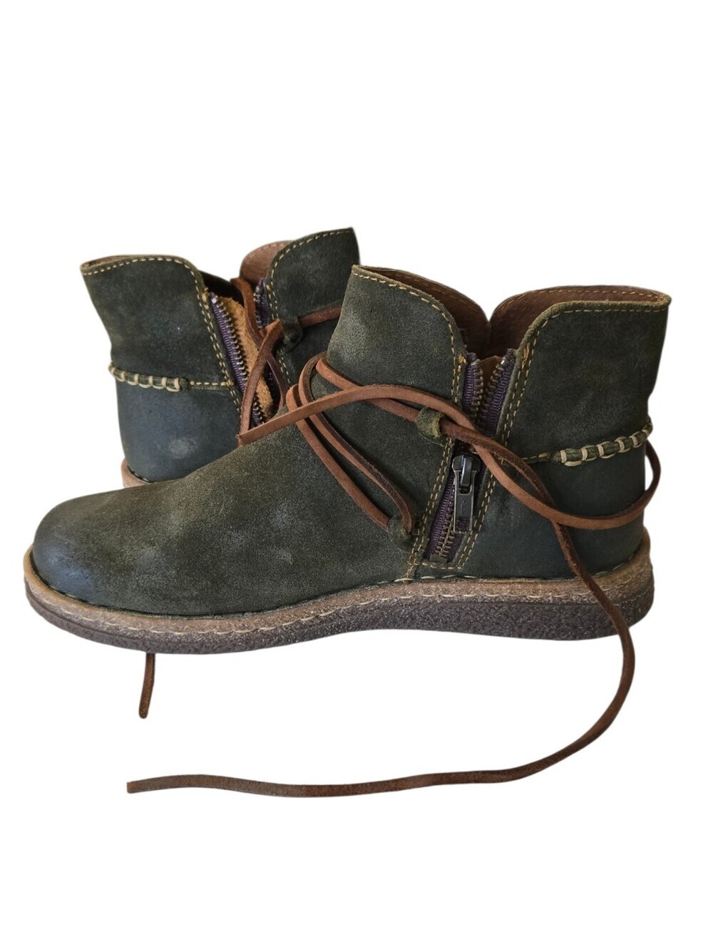 ✨ Born “Calyn” Distressed Olive Green Leather Ankle Boots – Size 8.5 ✨ - Picture 5 of 12